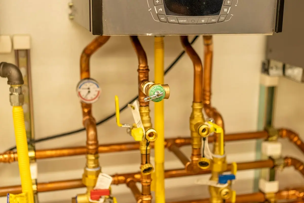 Licensed technician providing Sewer Cleanout for a homeowner in North El Monte